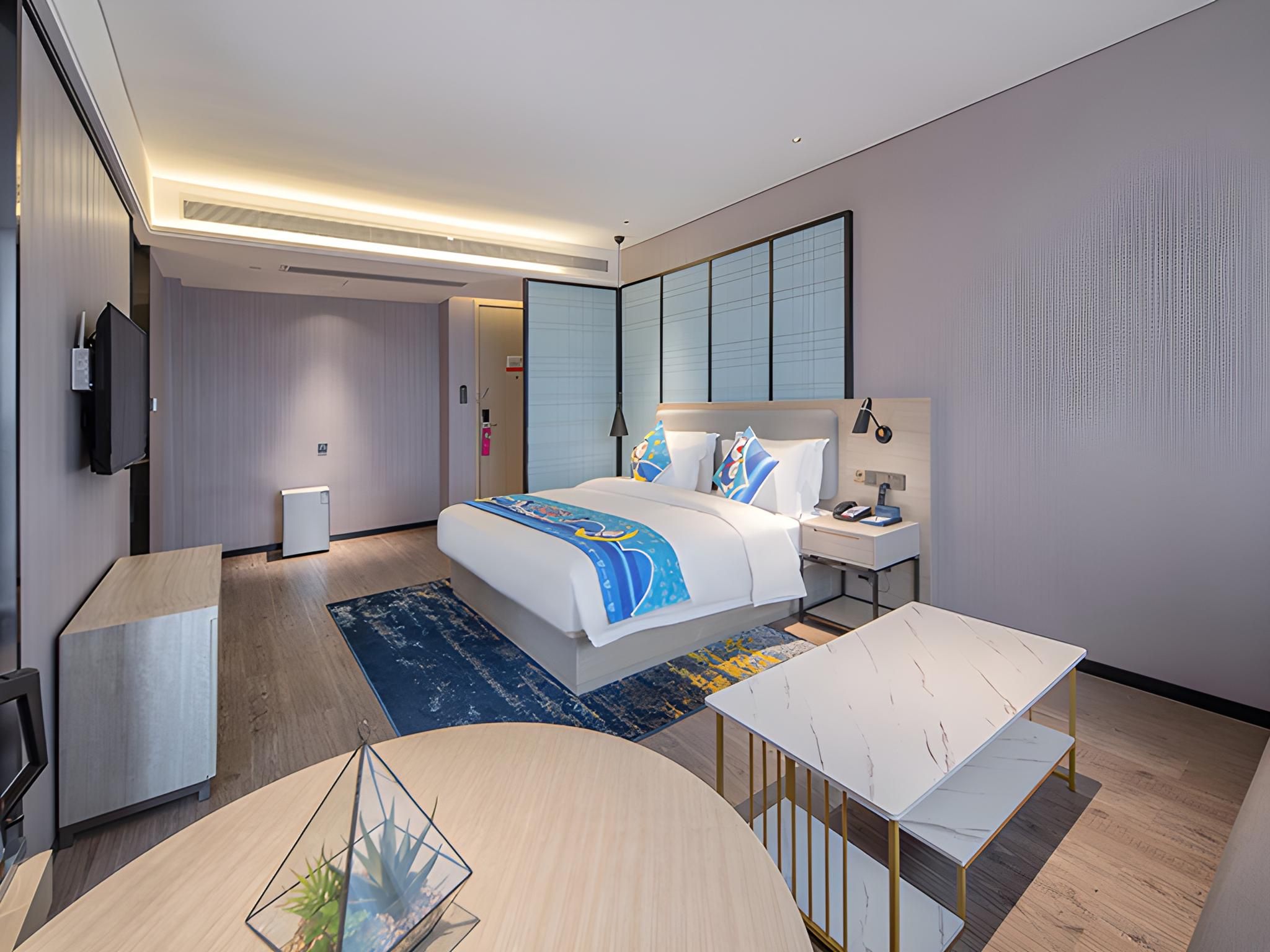Dossen - Family Room