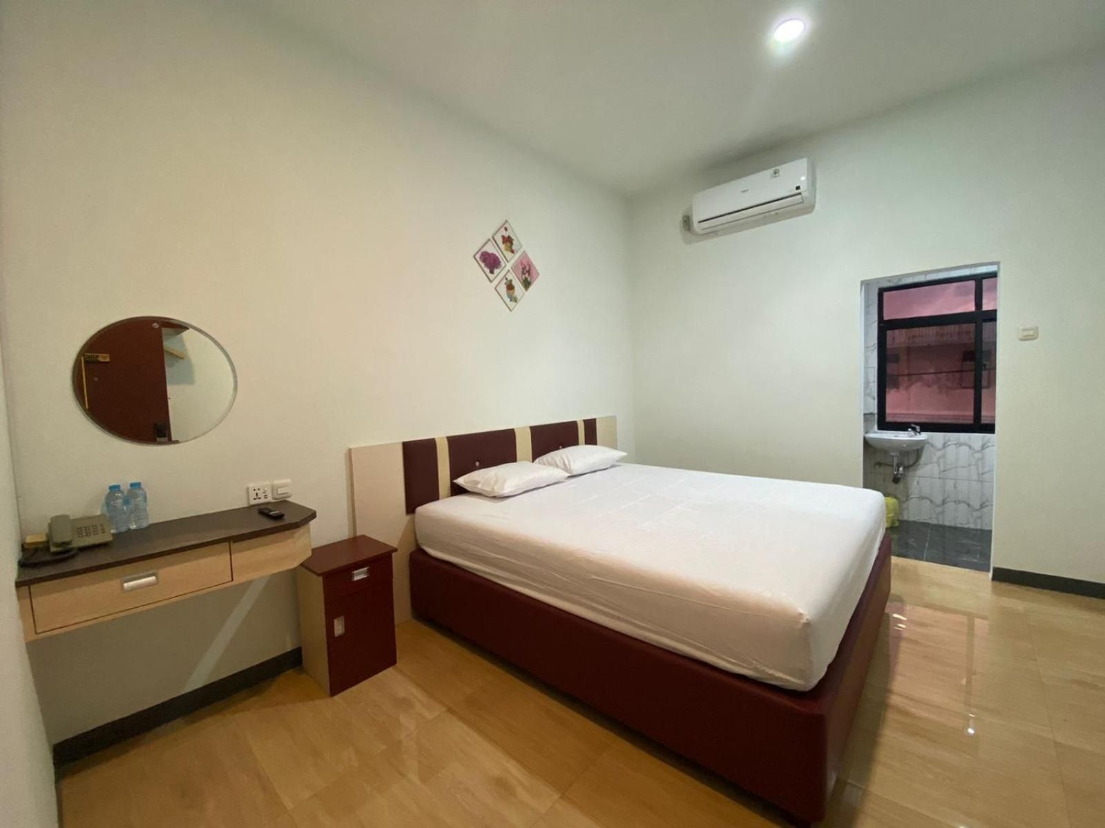 Hotel Berlian Standard Room