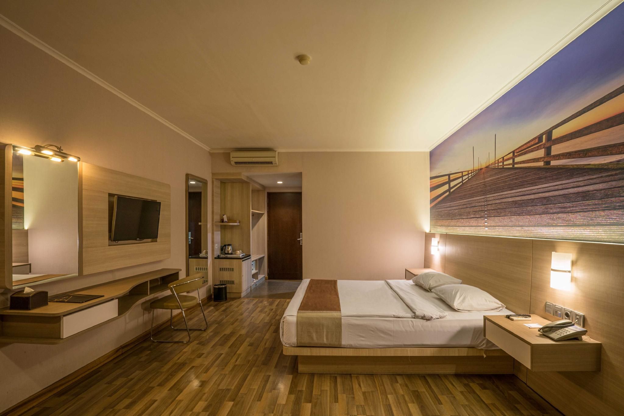 Star Hotel Deluxe With Breakfast 2