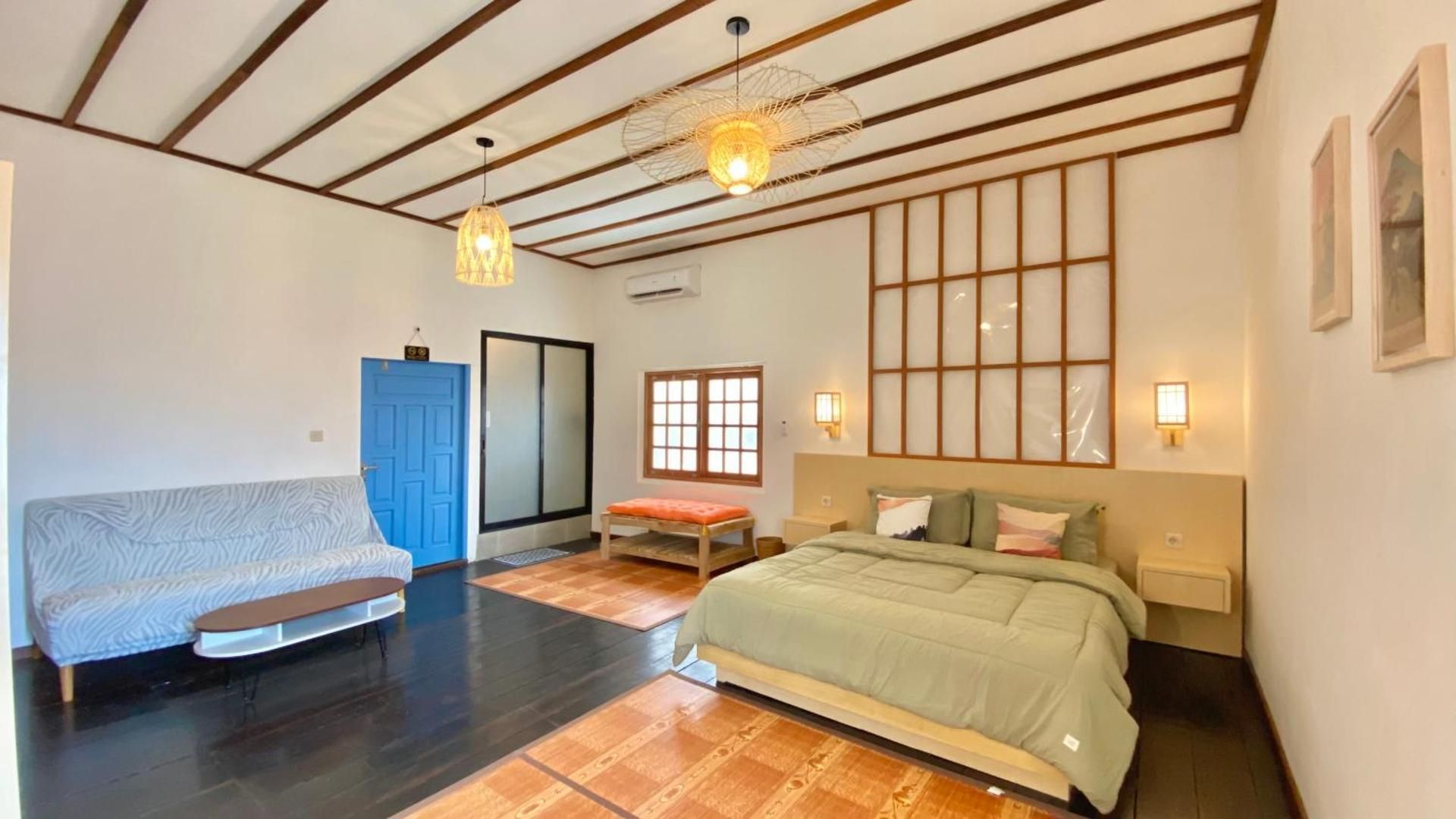 Deluxe Double Room (2 Adults + 1 Child)