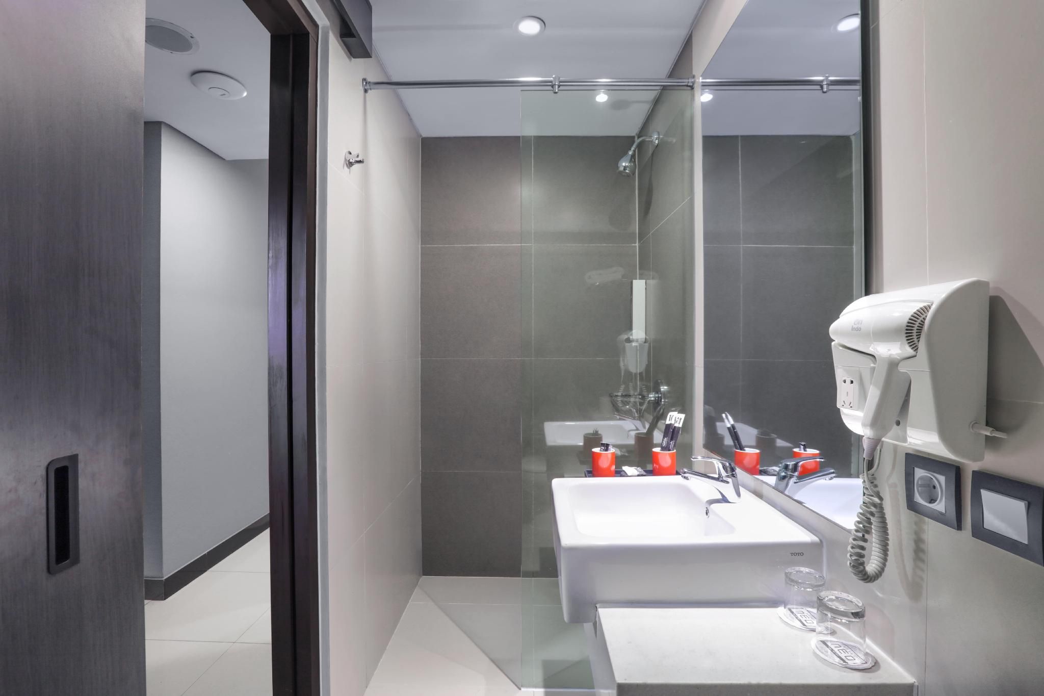 Hotel Neo Gajah Mada Pontianak by ASTON Deluxe Premier 3