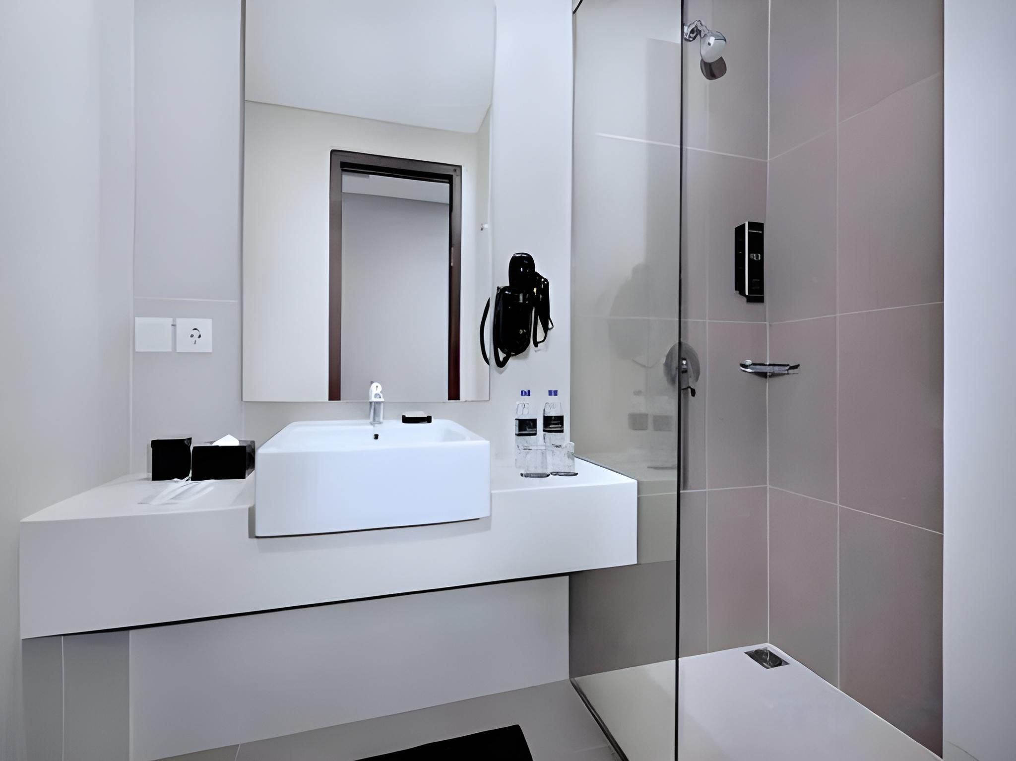 Hotel Neo Gajah Mada Pontianak by ASTON Deluxe 3