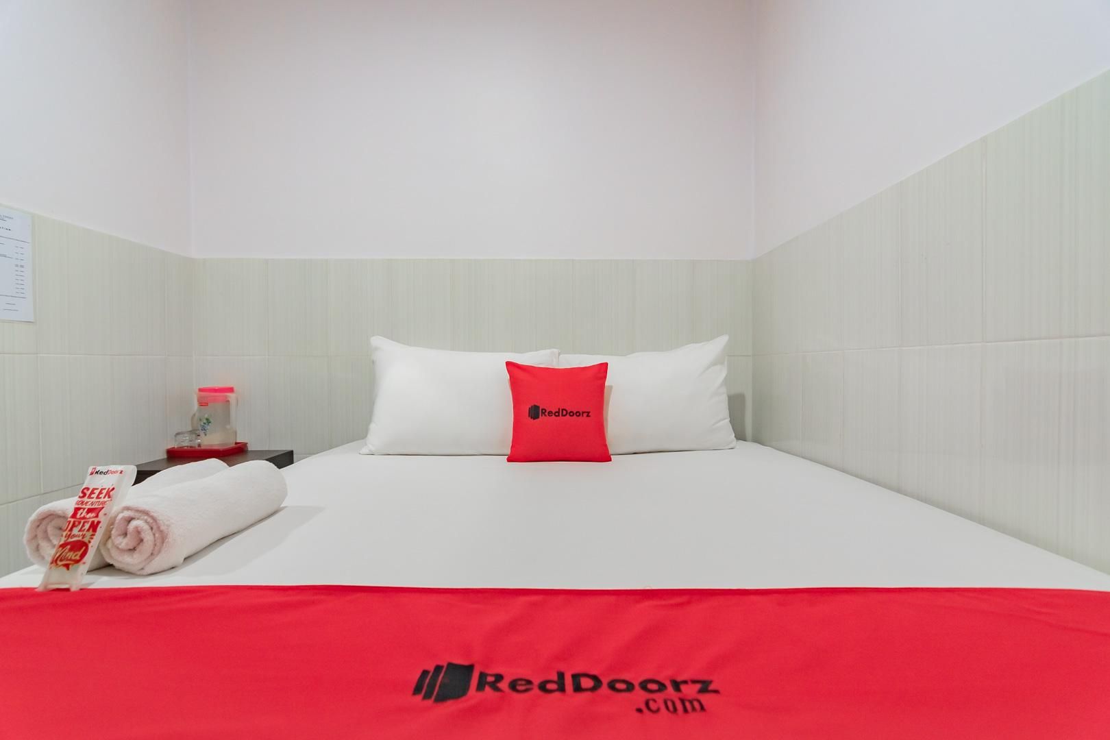RedDoorz @ Komplek Pontianak Mall RedDoorz Room 2