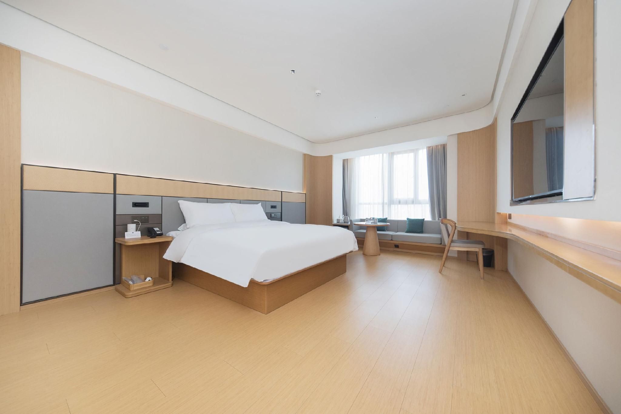 Business Queen Bed Room