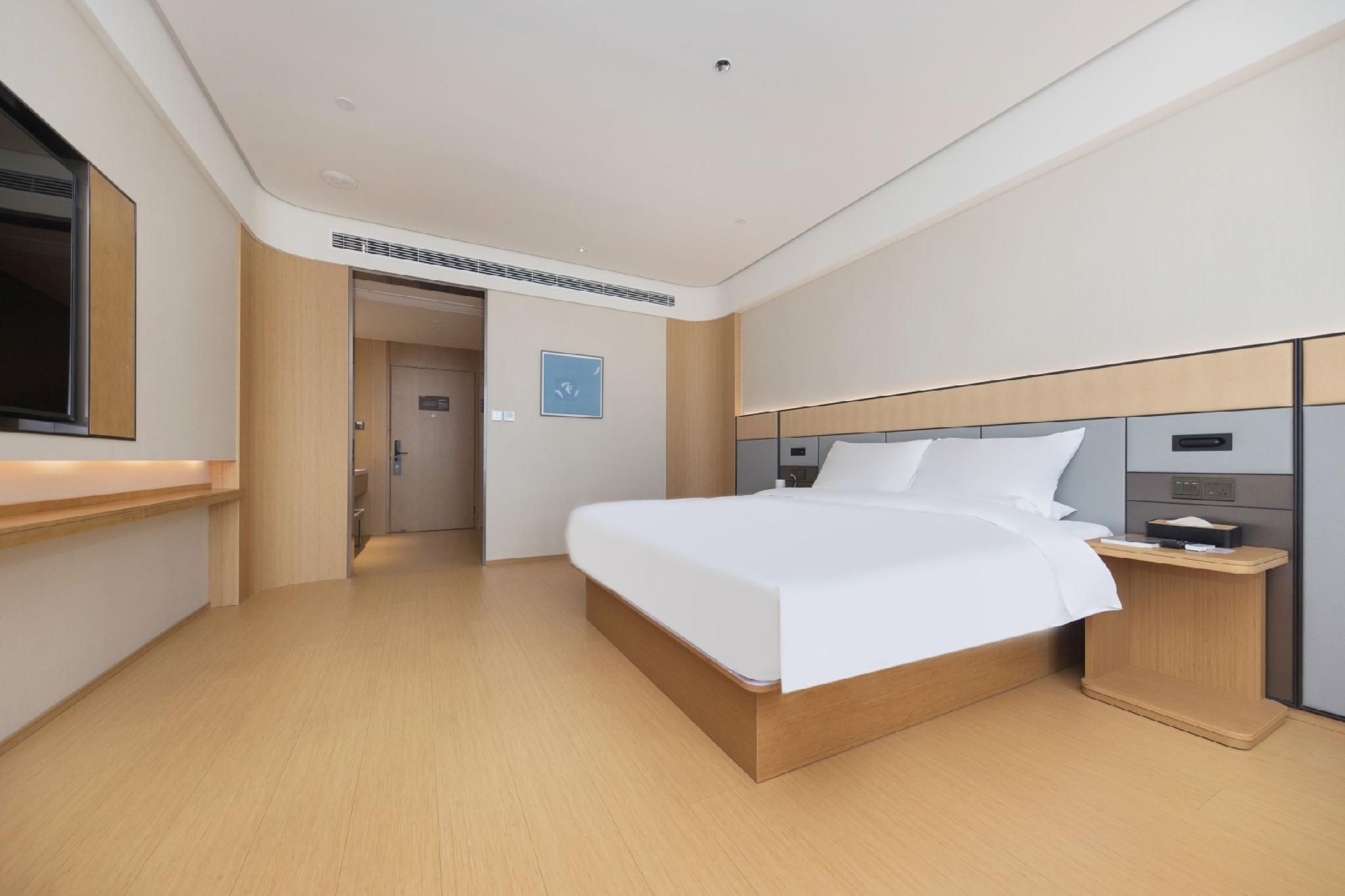 Business Queen Bed Room