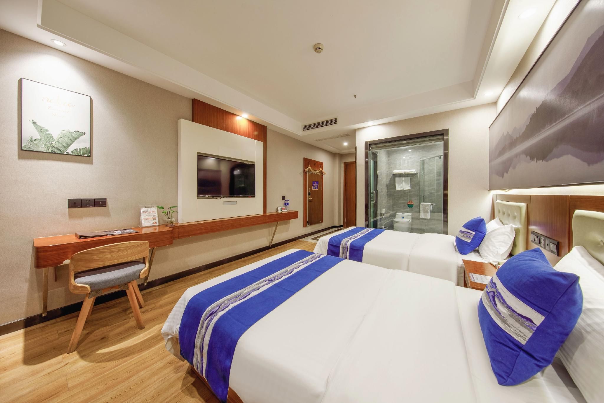 2 Bed Twin Superior Room