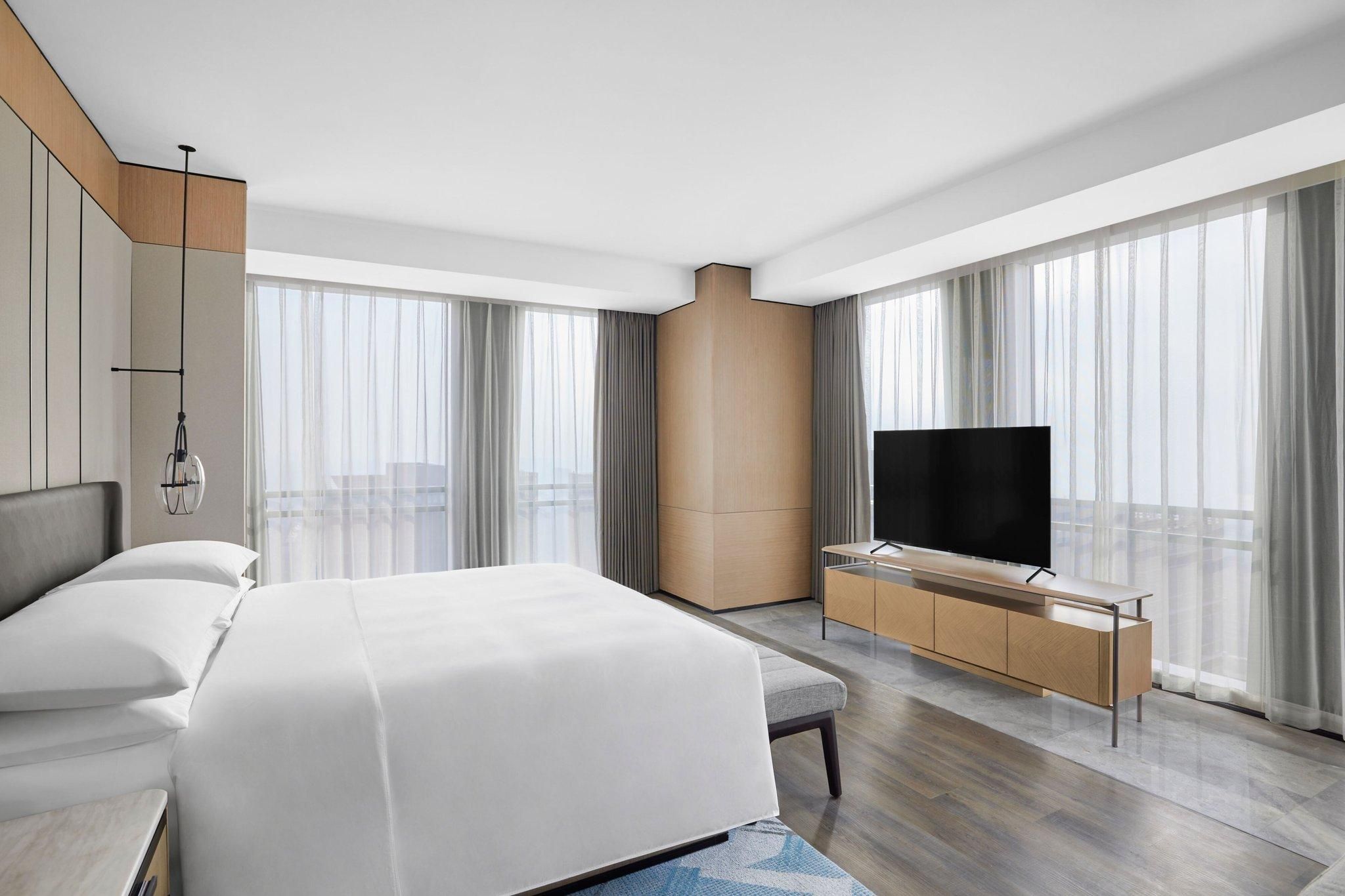 Presidential Suite, M Club lounge access, 1 Bedroom Presidential Suite, 1 King, City view