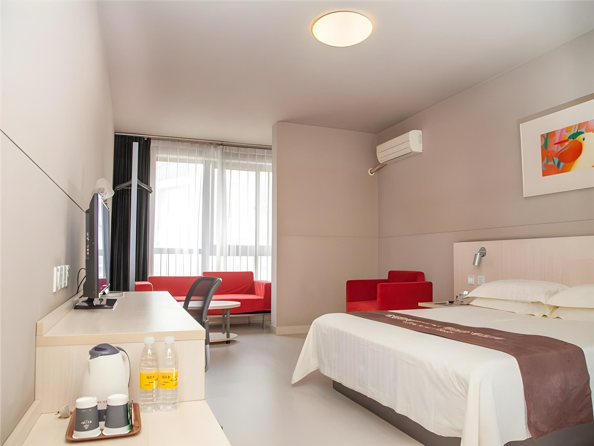 WH - Superior Destress Bed Room