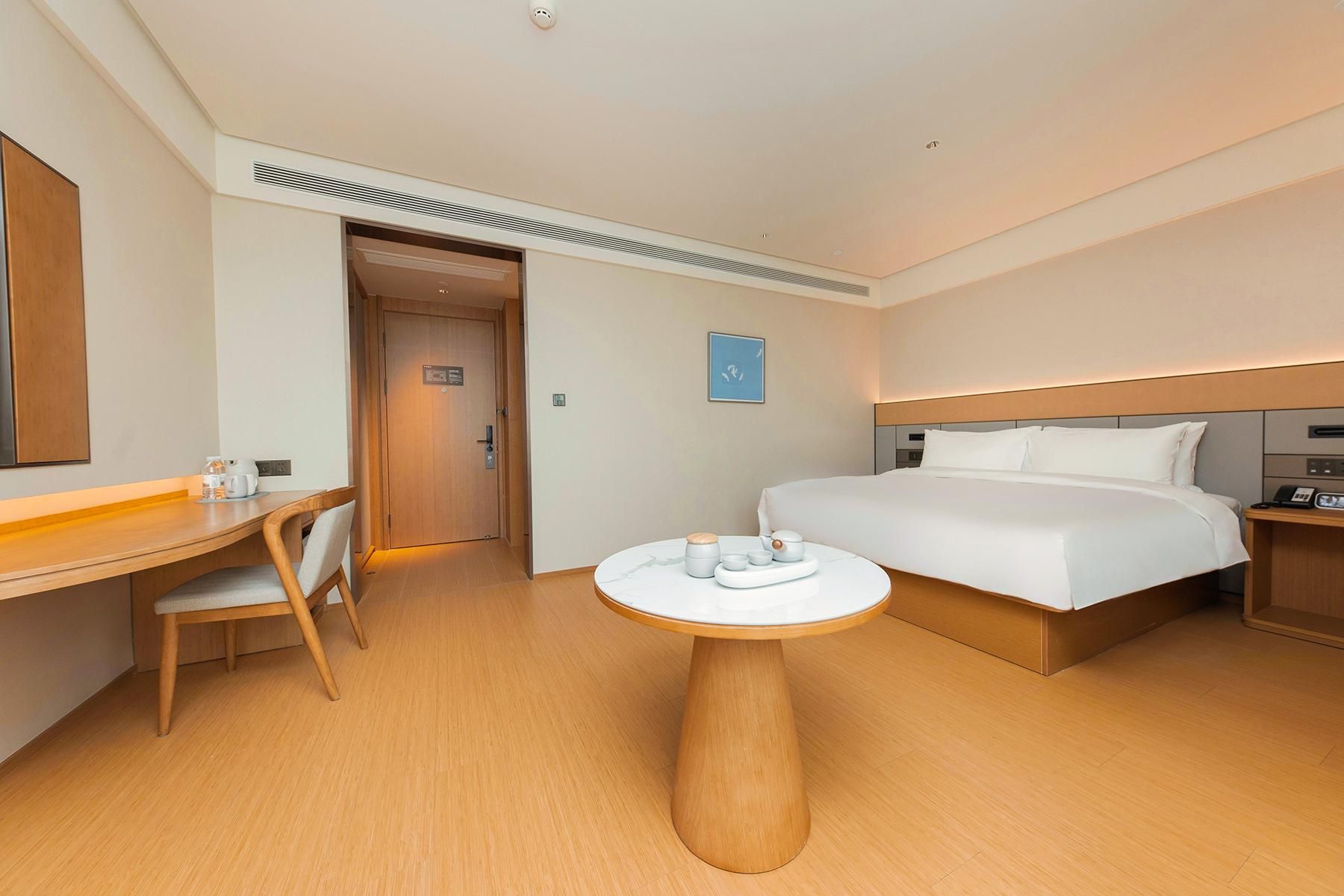 Huazhu - Deluxe Bed Room