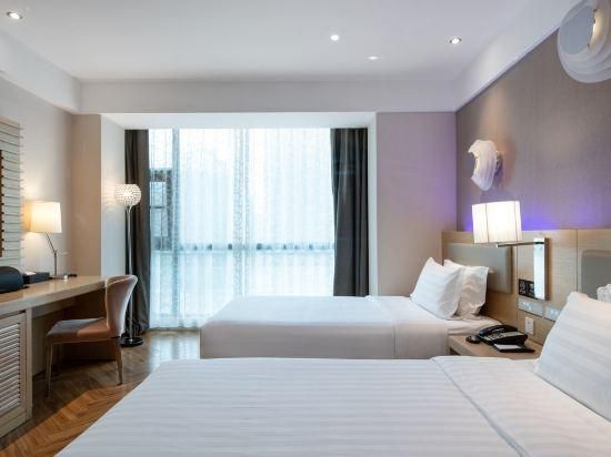 Huazhu - Deluxe Twin Room