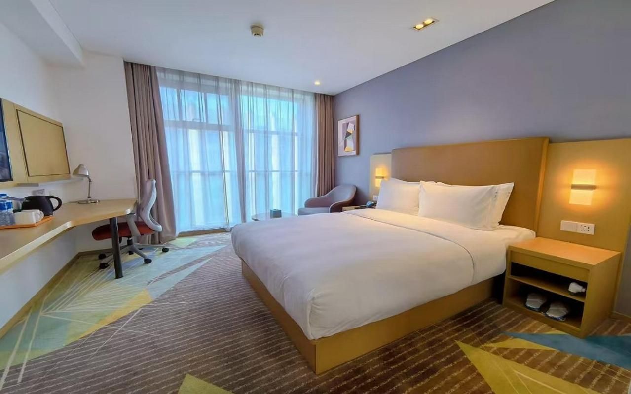 1 Queen Bed And 1 Single Bed Standard