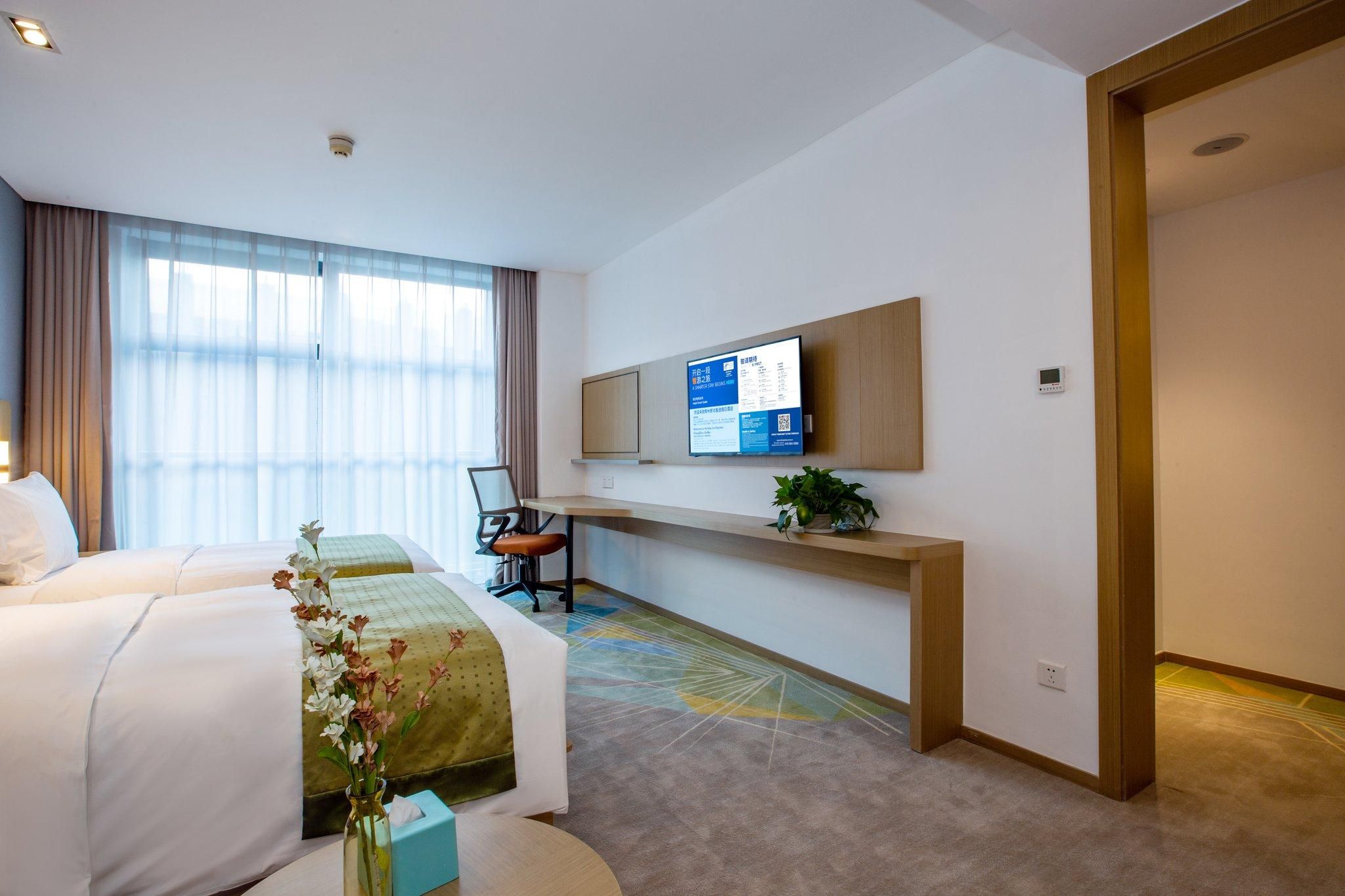 2 Double Beds Standard Extra Floor Space