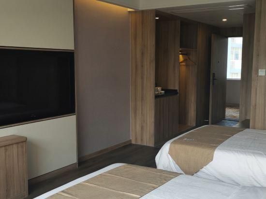 Twin Deluxe Room