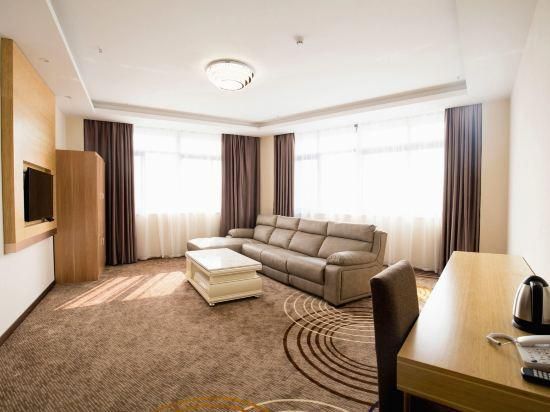 GTI - Suite with 1.8M Bed