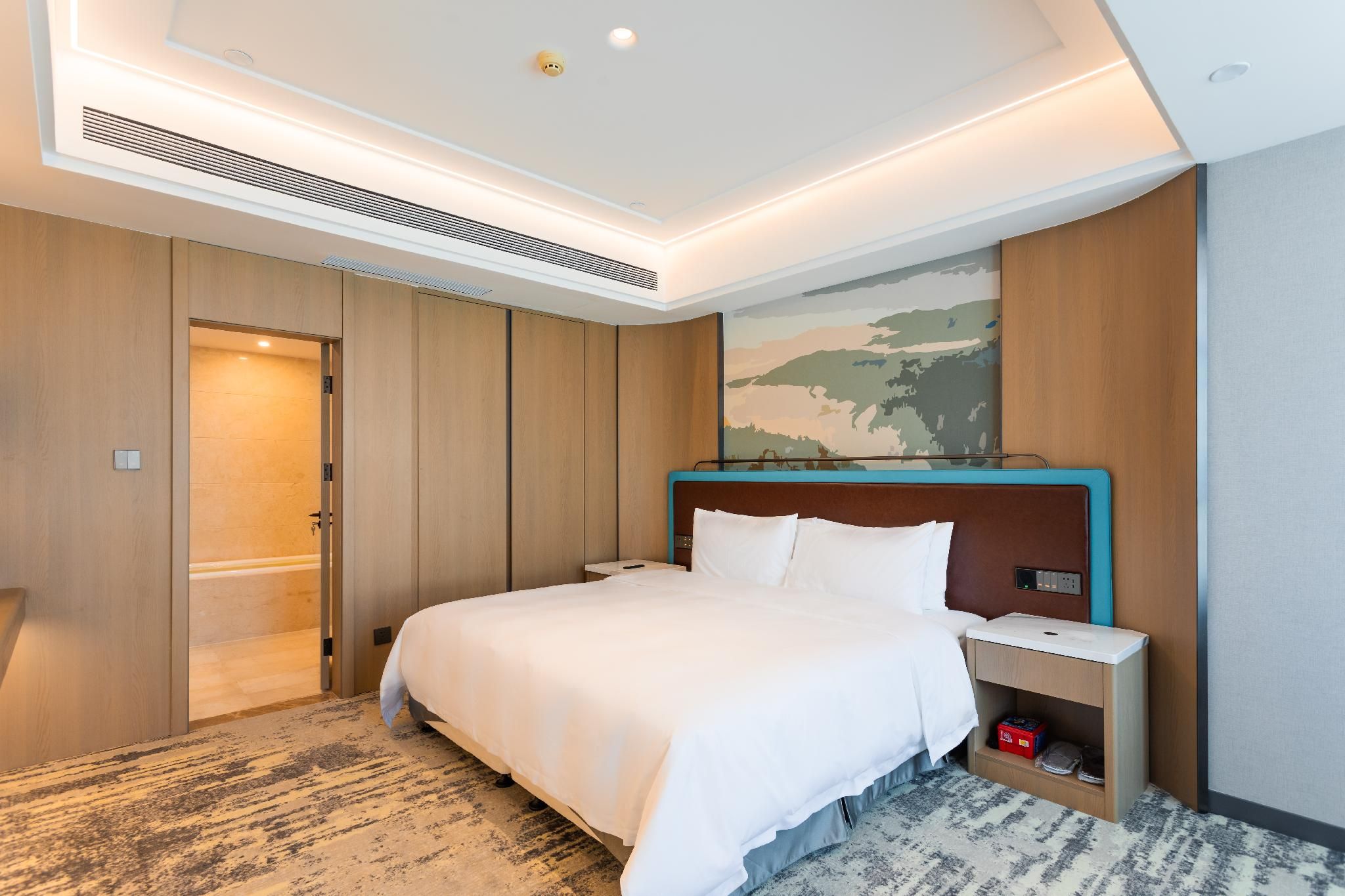 Huazhu - Deluxe Suite