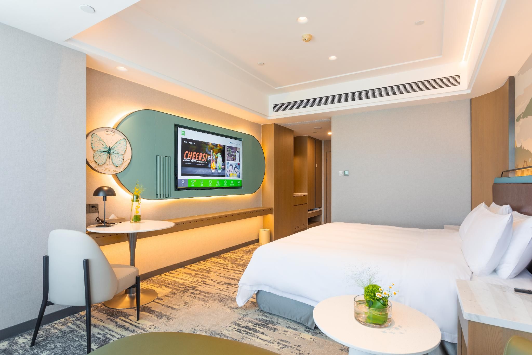 Huazhu - Superior BedRoom