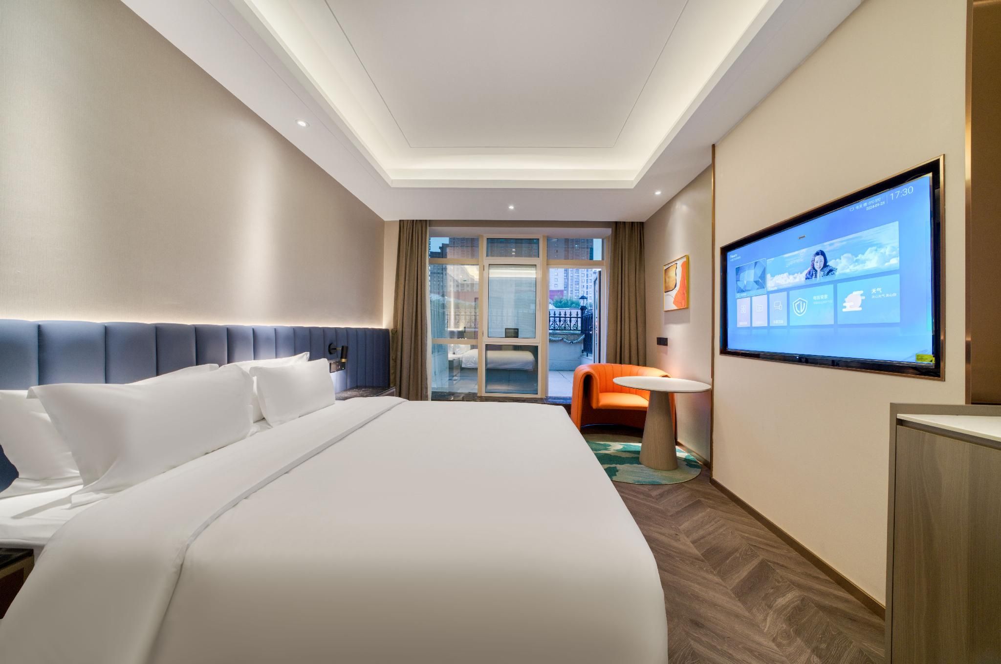 Huazhu - Room With View