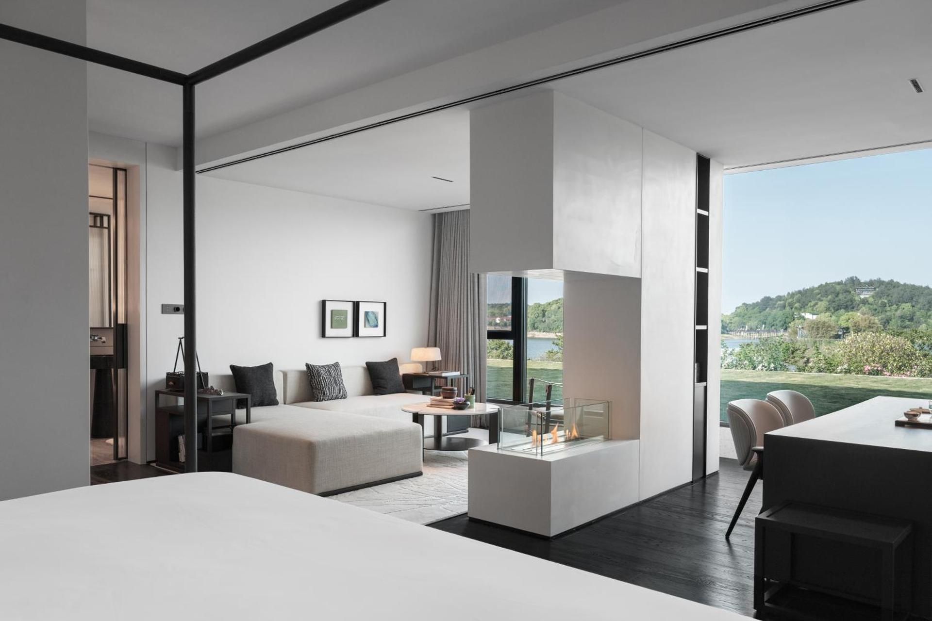 Double Room with Lake View