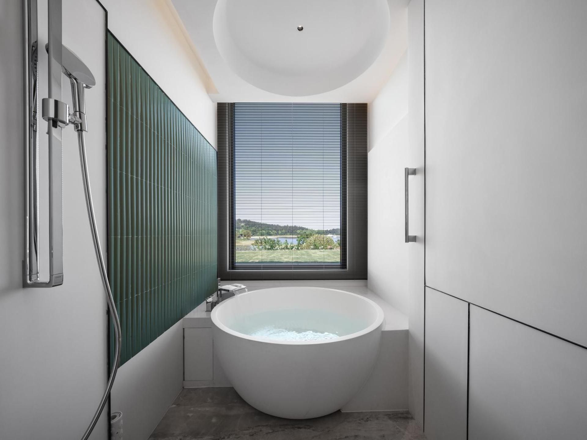 Double Room with Lake View