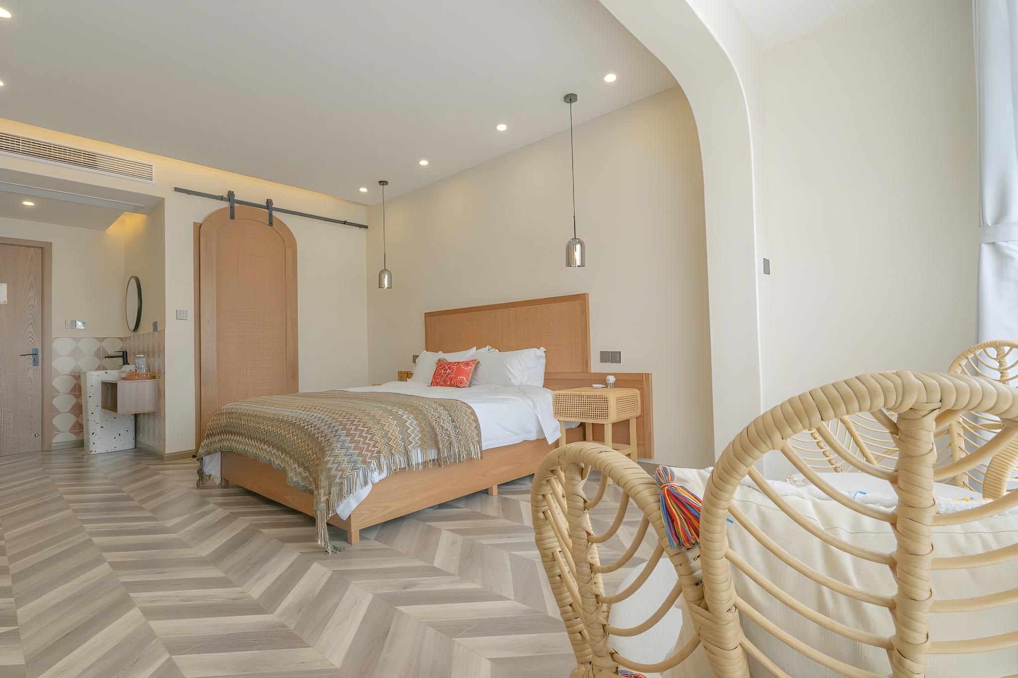 Huazhu - Room With Bed