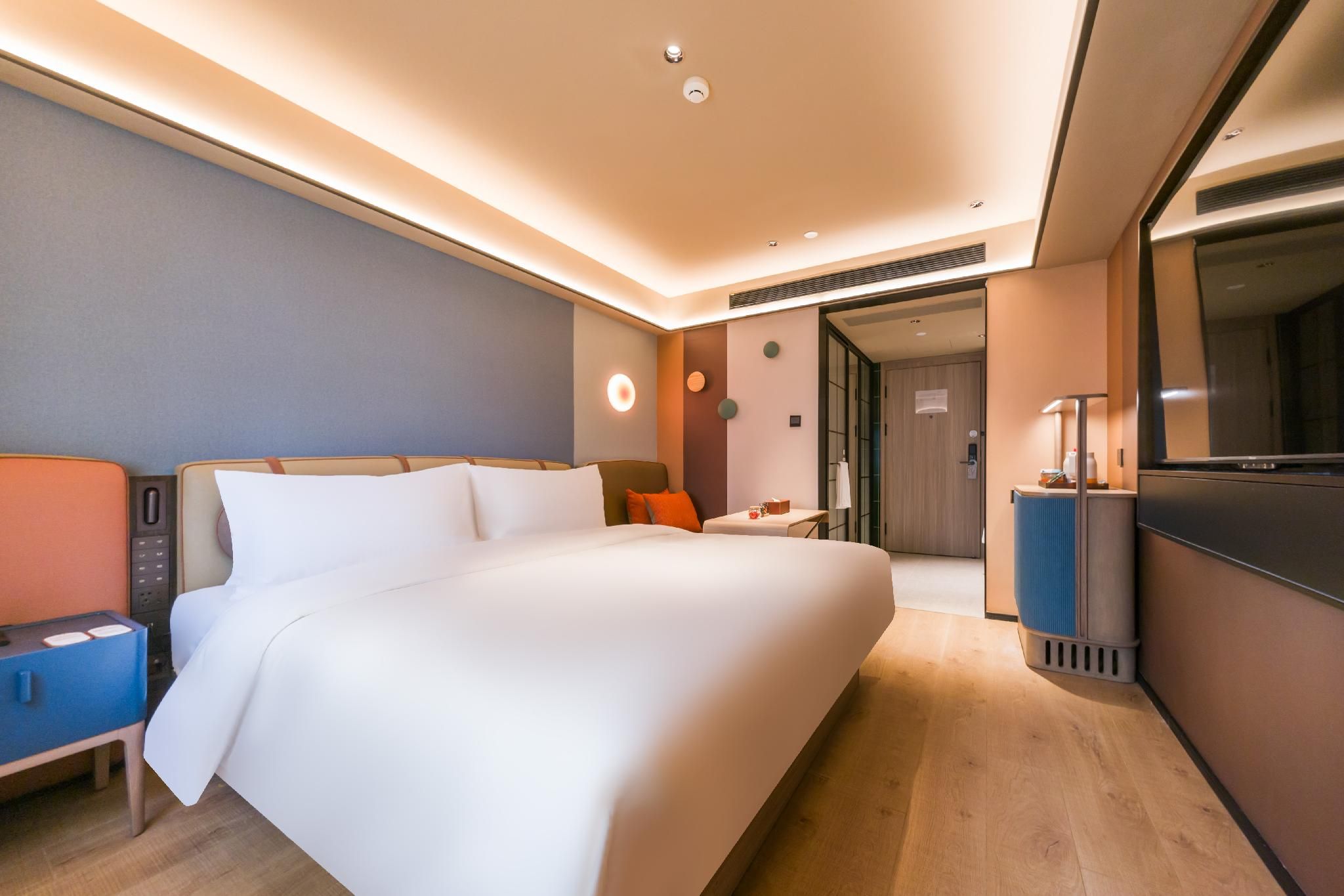 Huazhu - Room With Bed