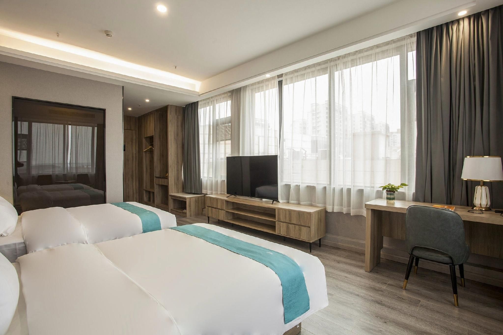 Twin Room with View