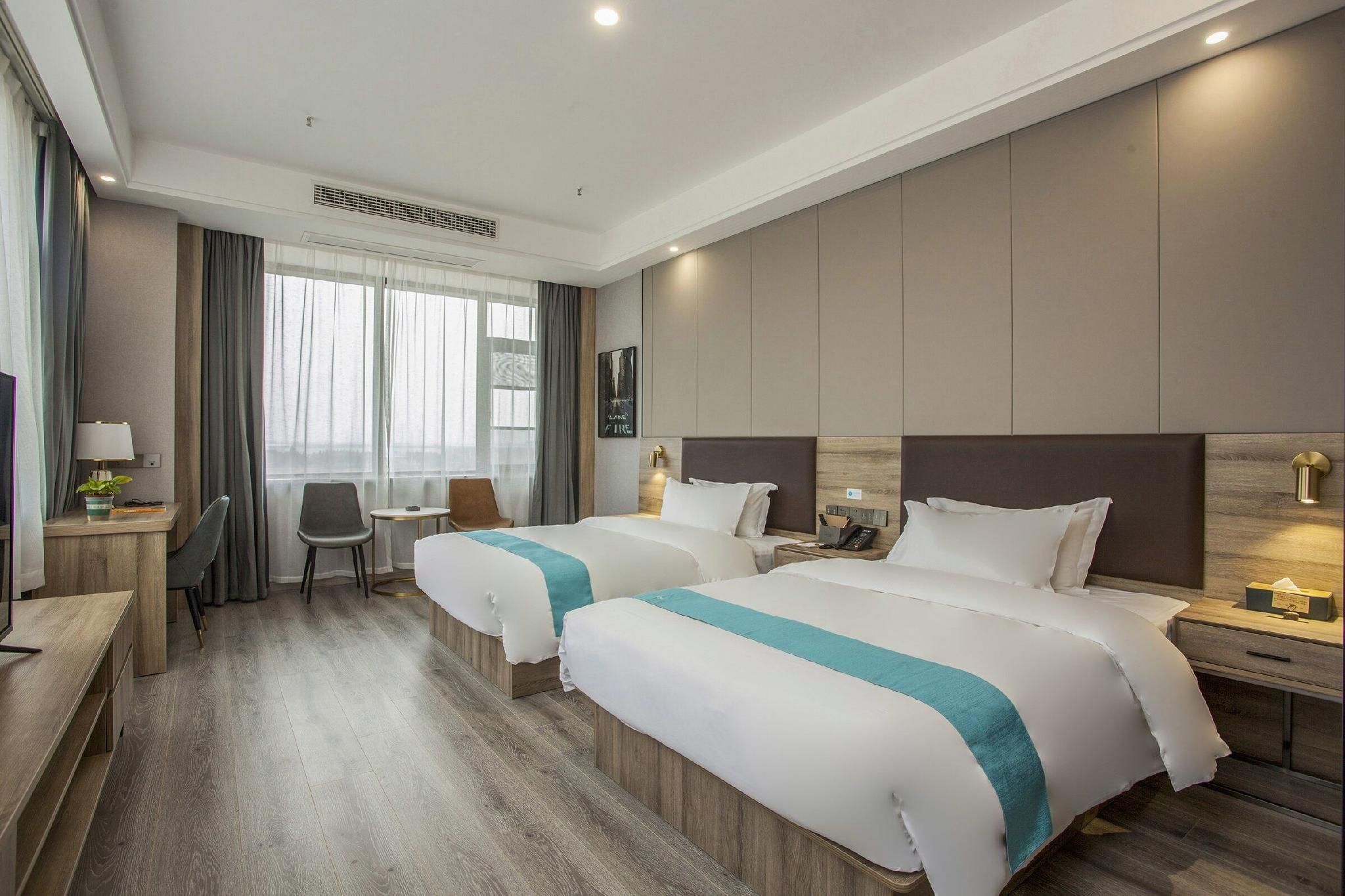 Twin Room with View