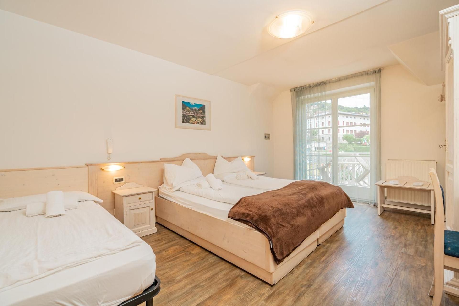 Triple Room with Mountain View