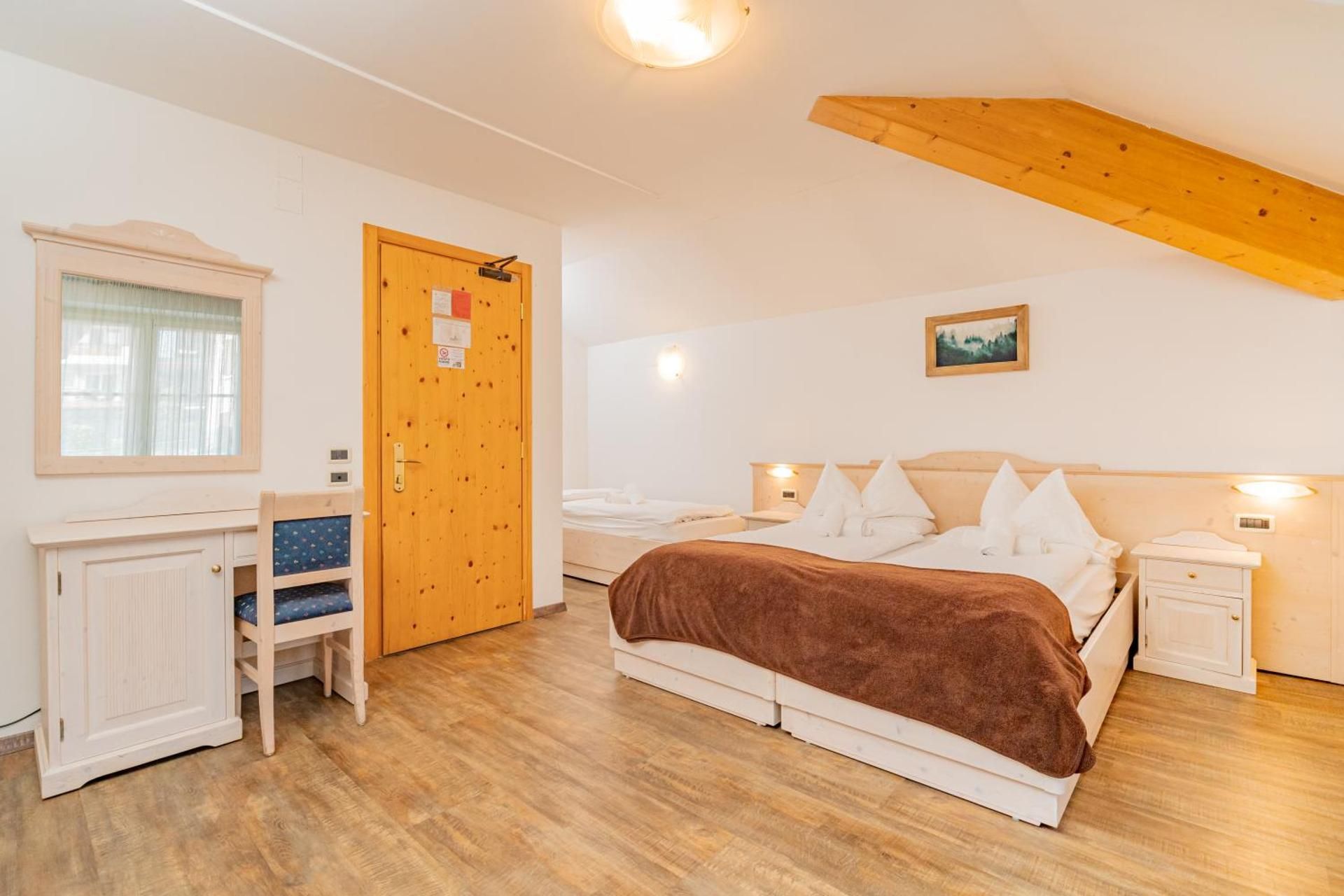 Quadruple Room with Mountain View
