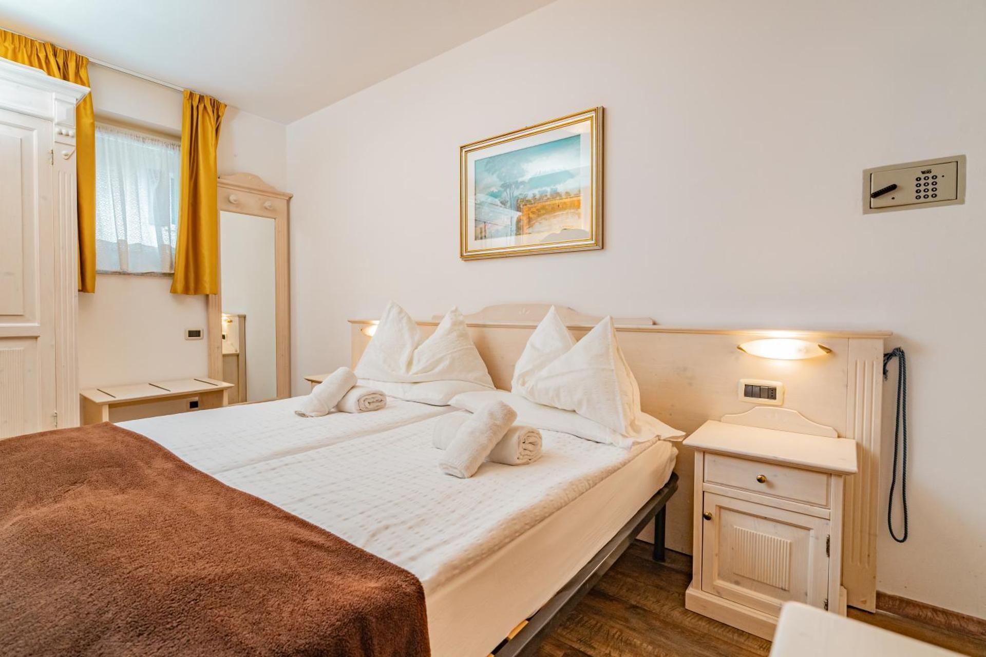 Superior Single Room with Lake View