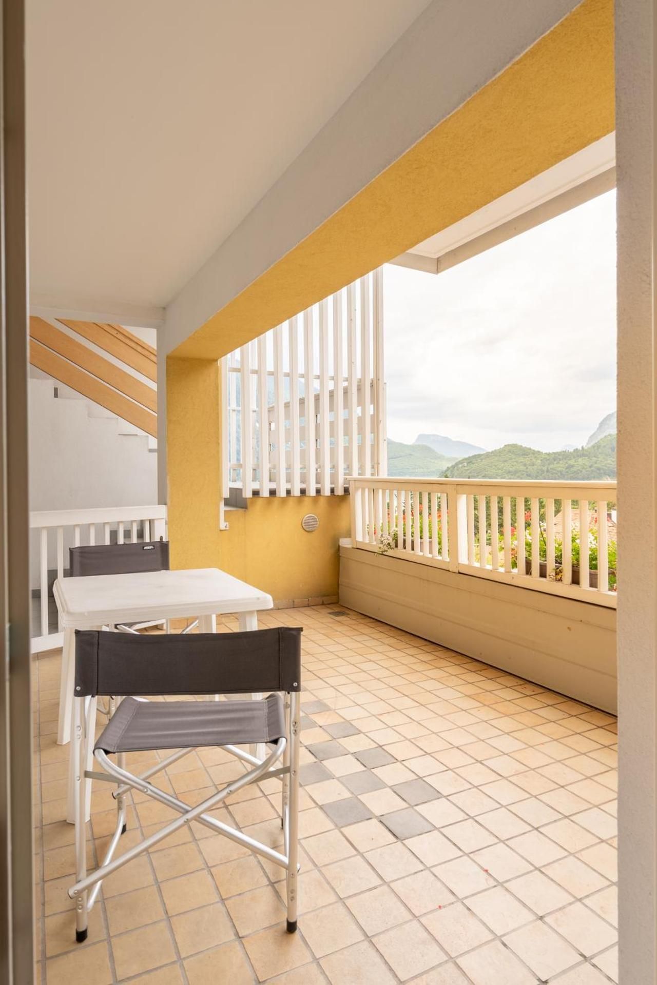Superior Single Room with Lake View