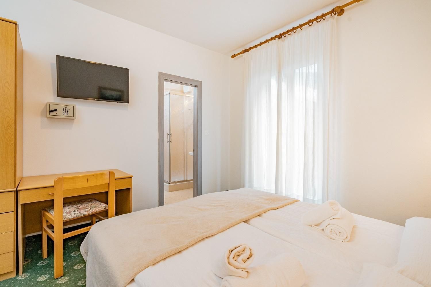 Economy Single Room