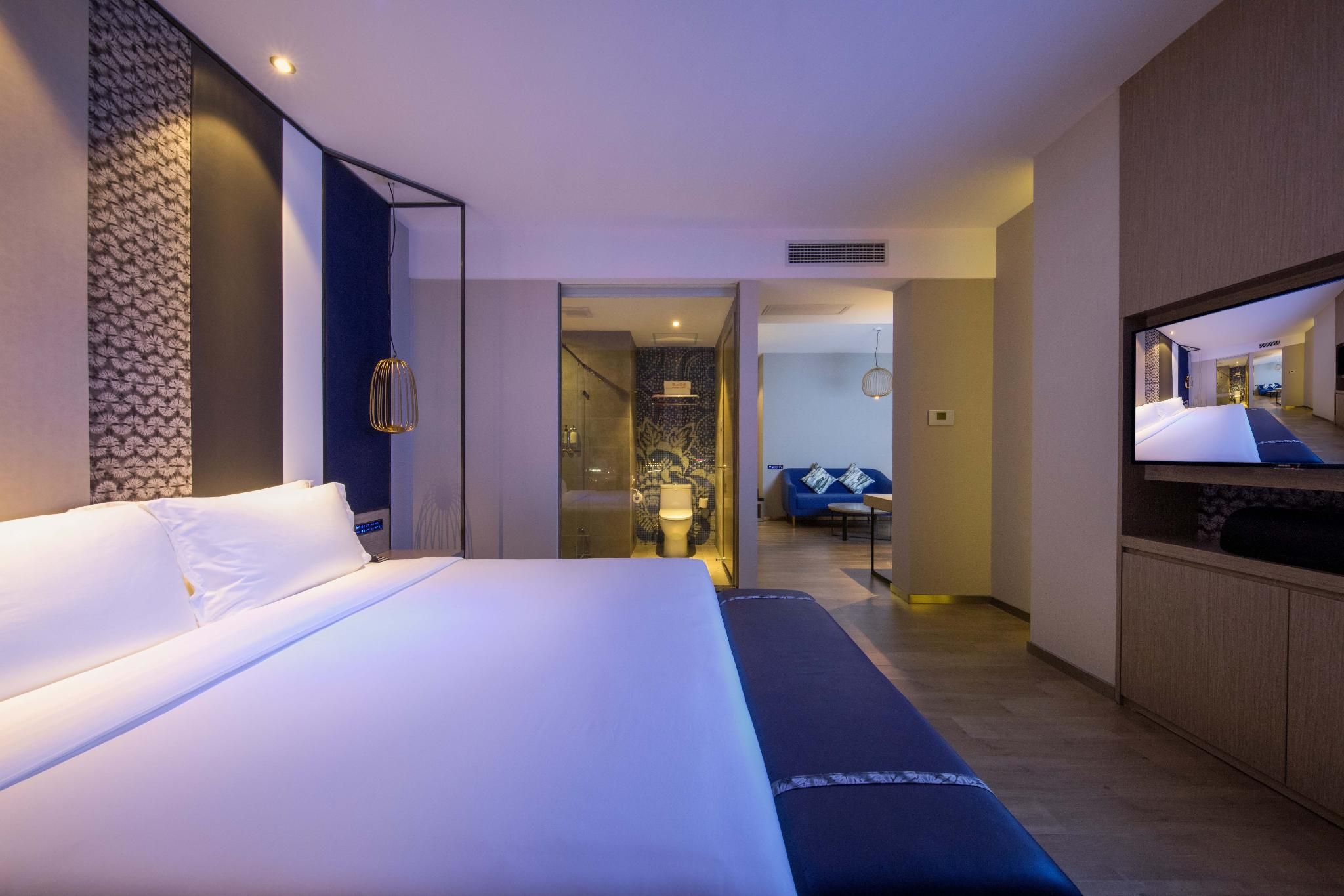 Non complex senior bed room