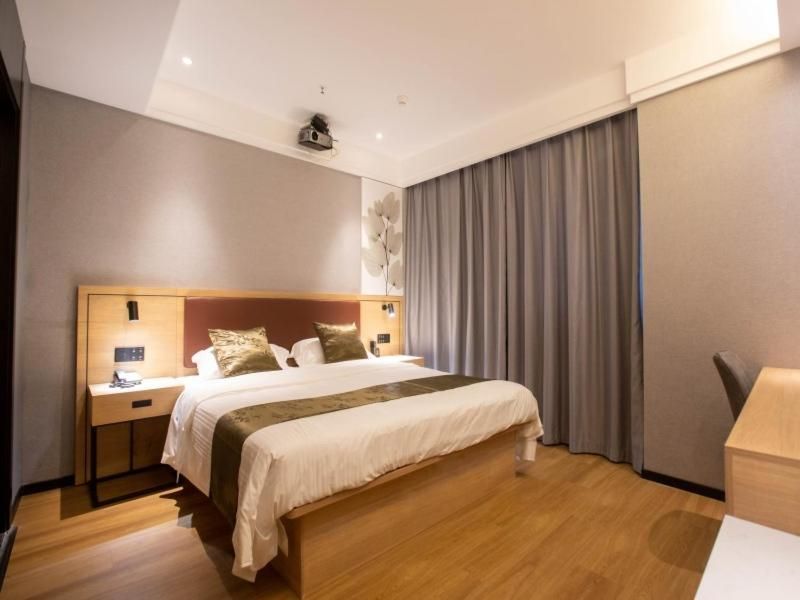 Double Room with Movie