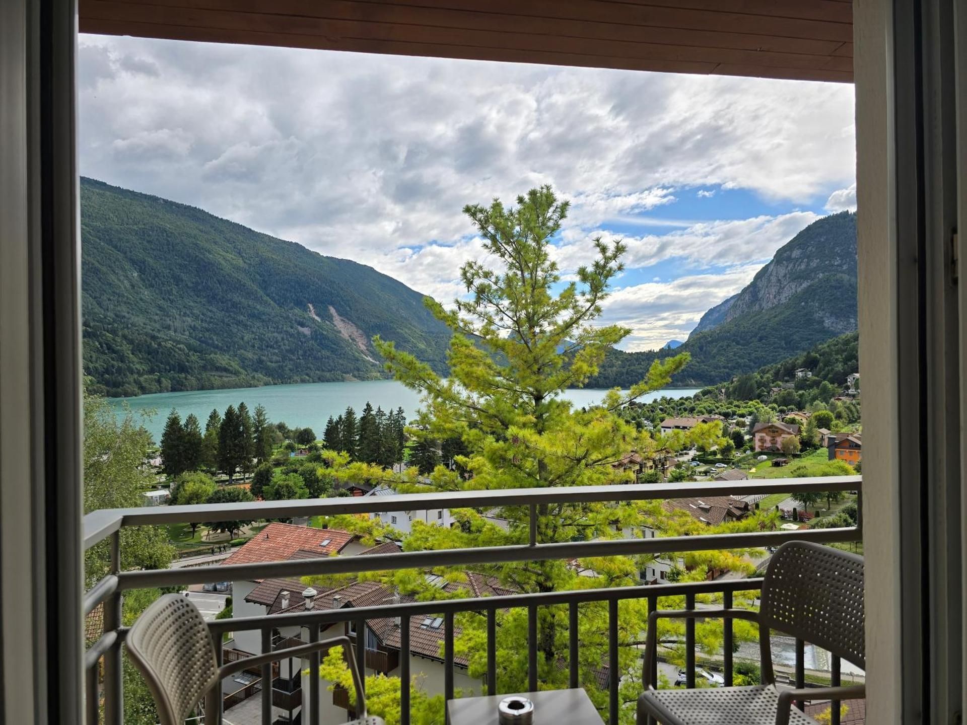 Double or Twin Room with Balcony and Lake View