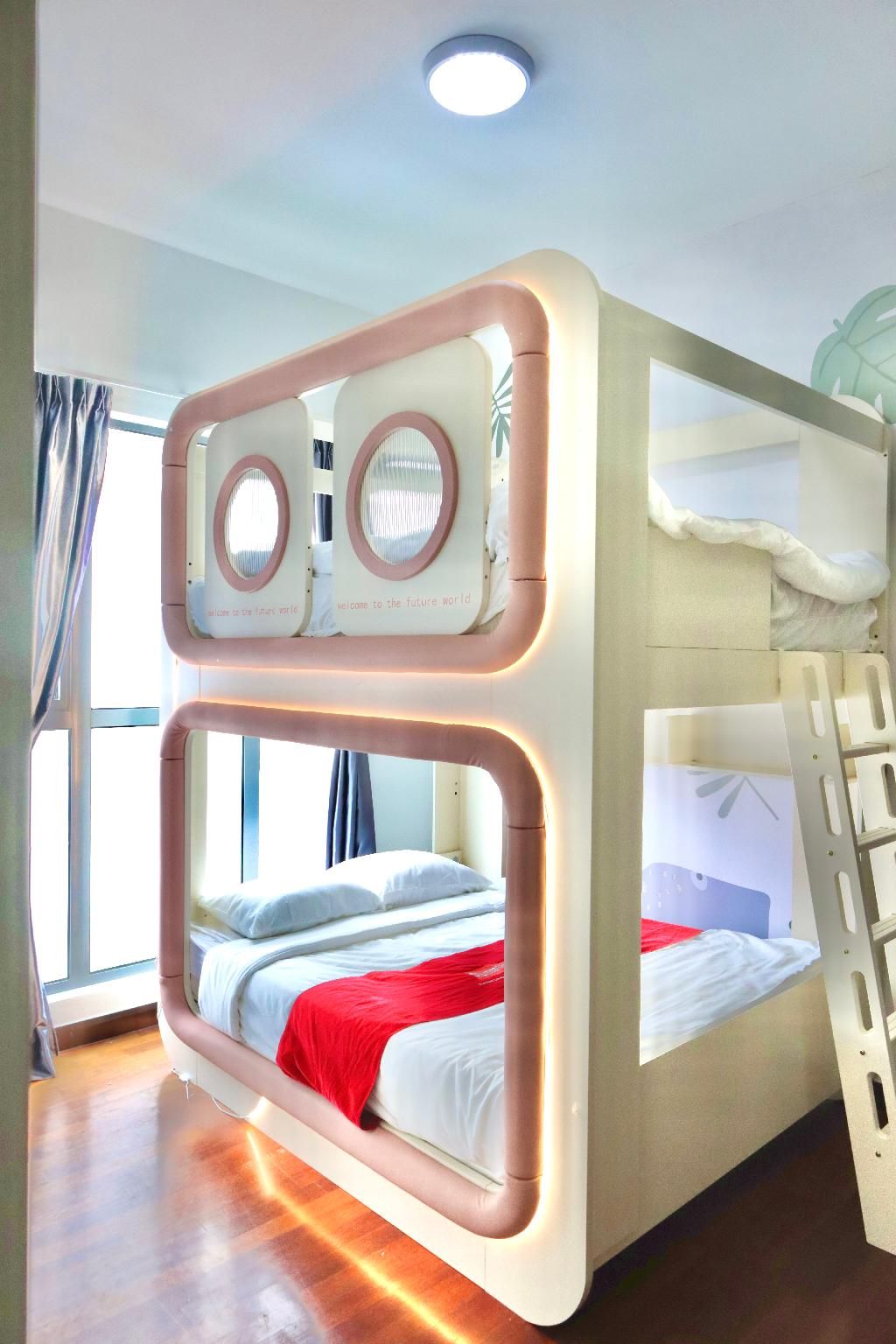 Four-Bedroom Deluxe Apartment