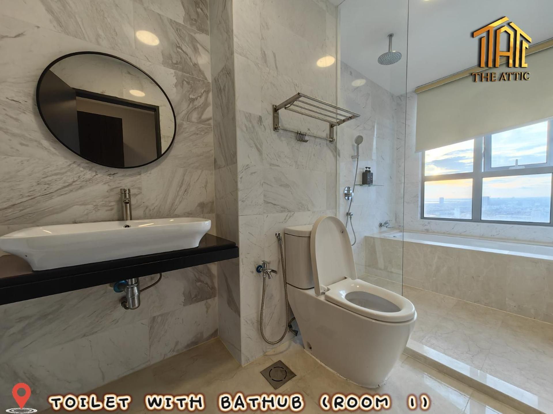 Dual Key [2Hall&4Room] Premium Family Suite (Private Bathtub and Sea View)