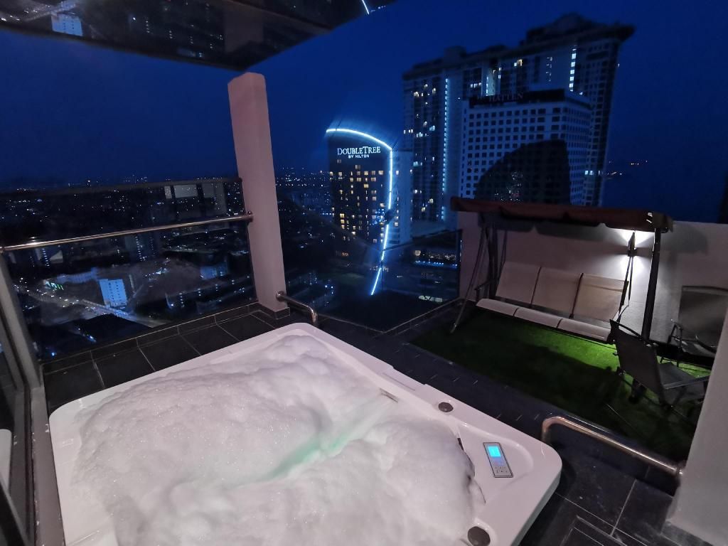 Luxury Suite with Private Pool