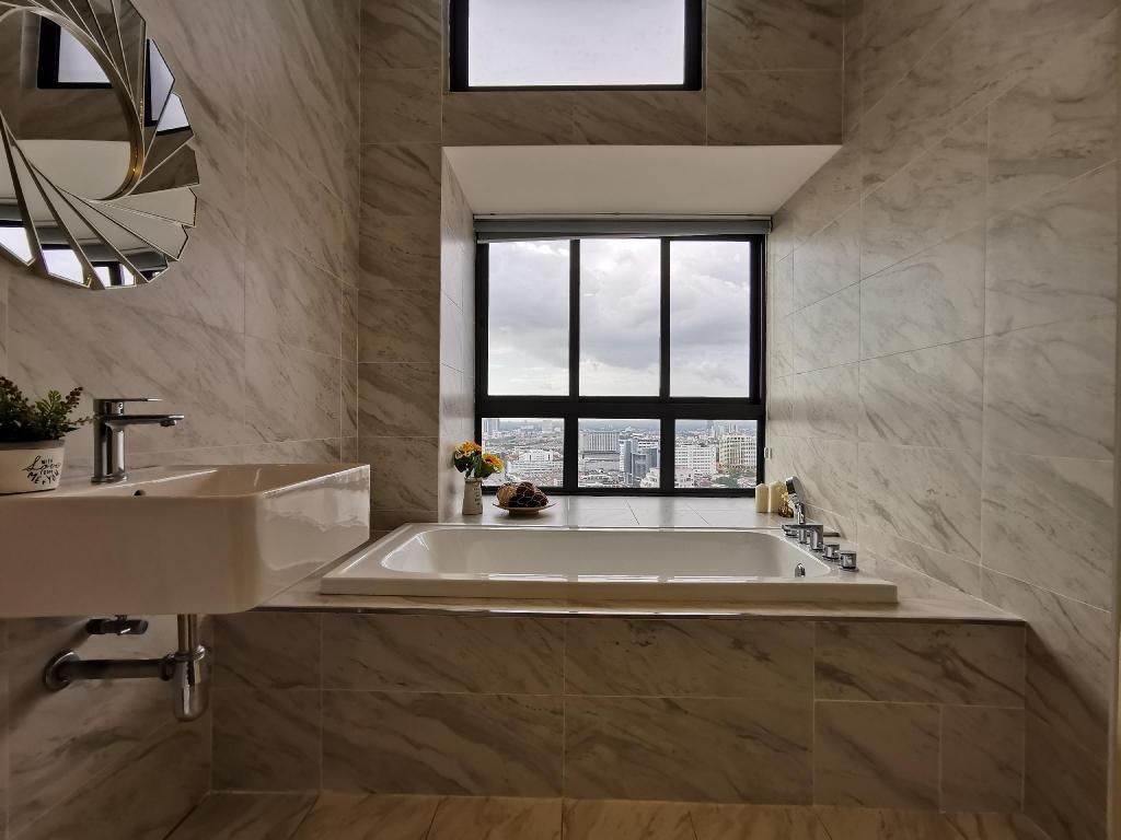 Deluxe Suite Room