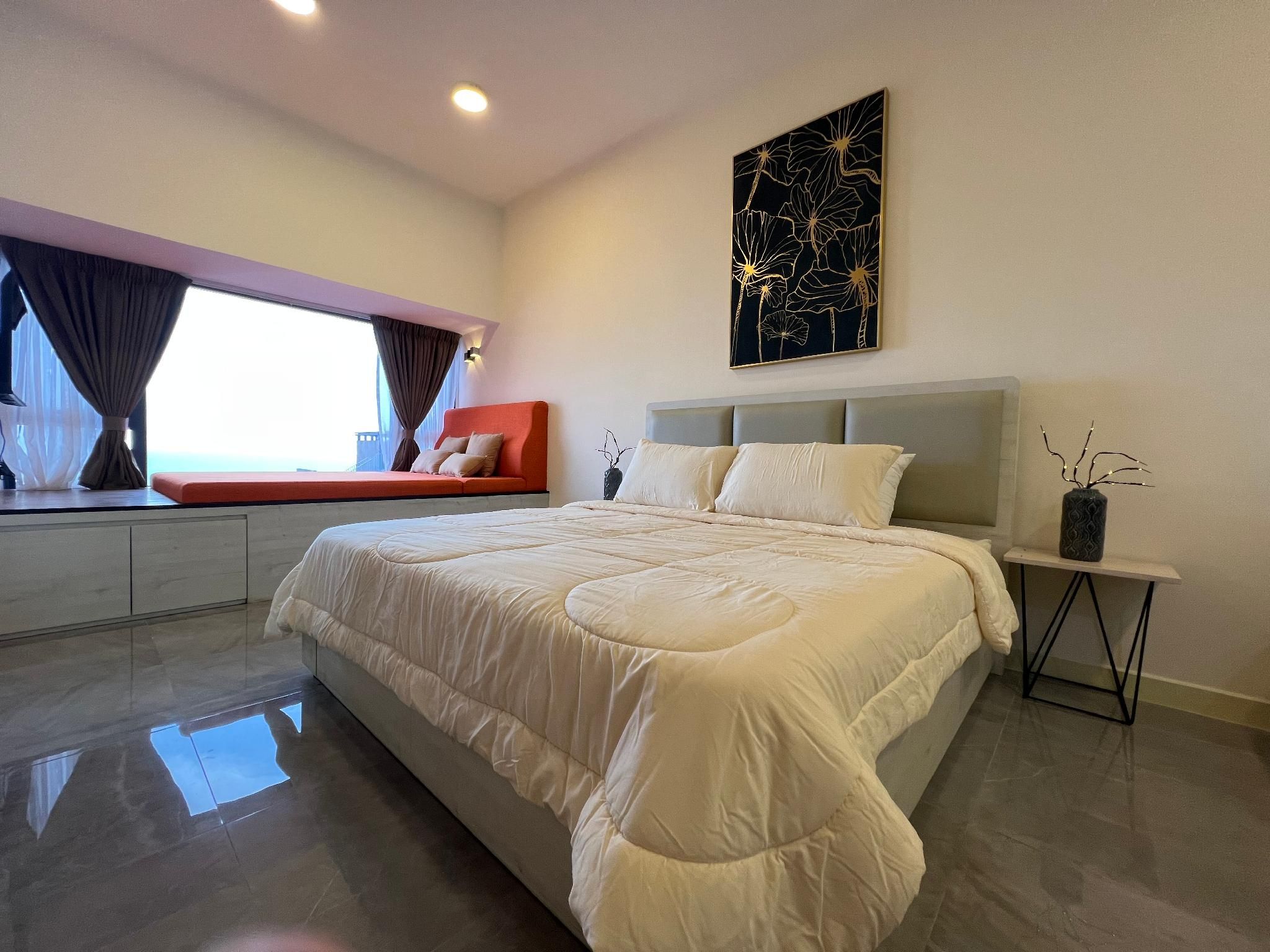 Deluxe King Suite