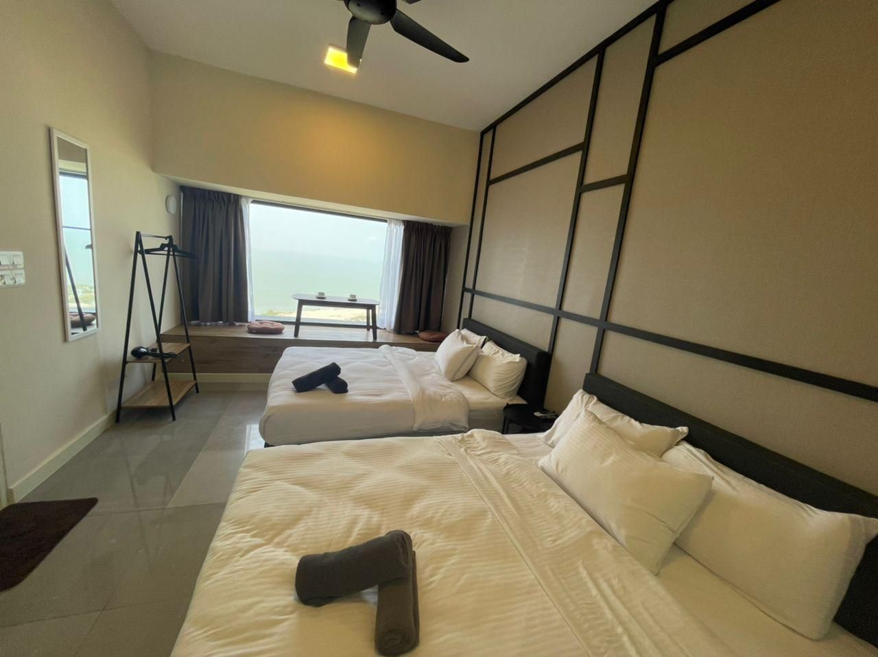 One Bedroom Sea View Suite