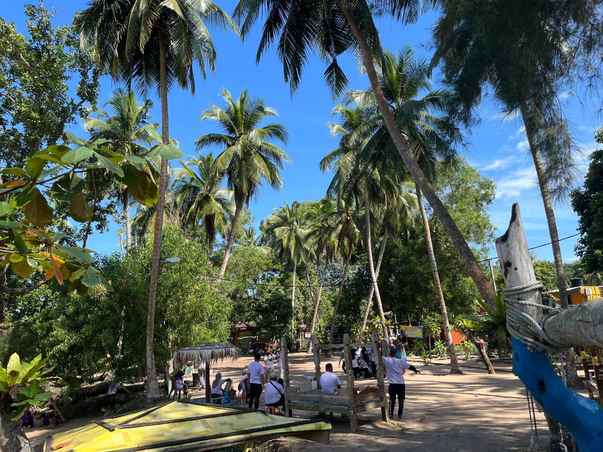 Dqnut Chalet And Restaurant