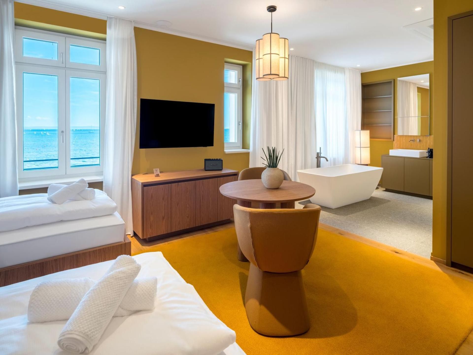 Deluxe Double or Twin Room with Sea View
