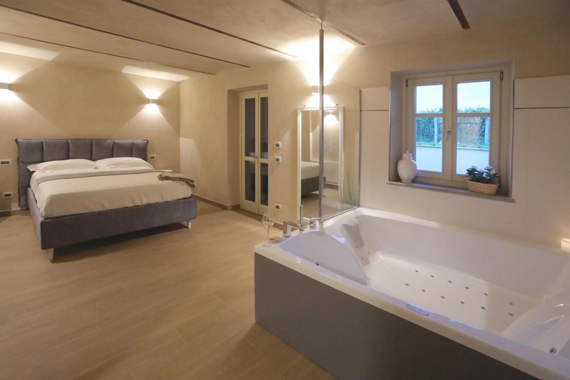 One-Bedroom Apartment with Spa Bath