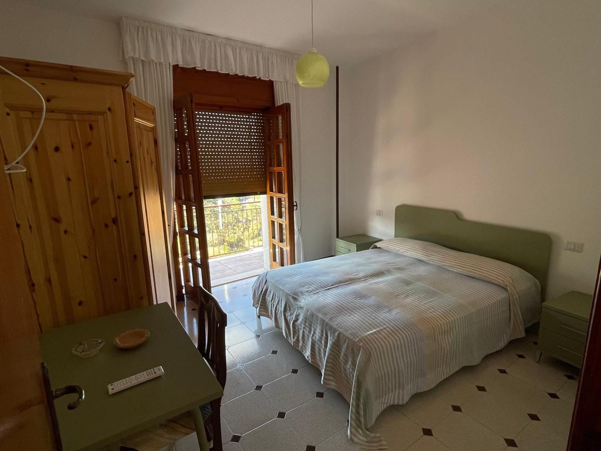 Quadruple Room with Private Bathroom