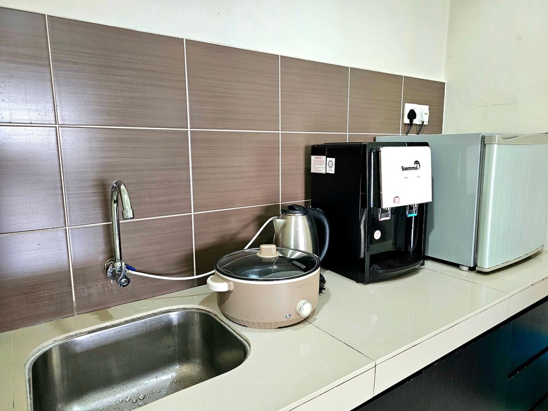 Jacuzzi King Studio Apartment - Free 2 Waterpark Tickets (Tickets Valid until check out)