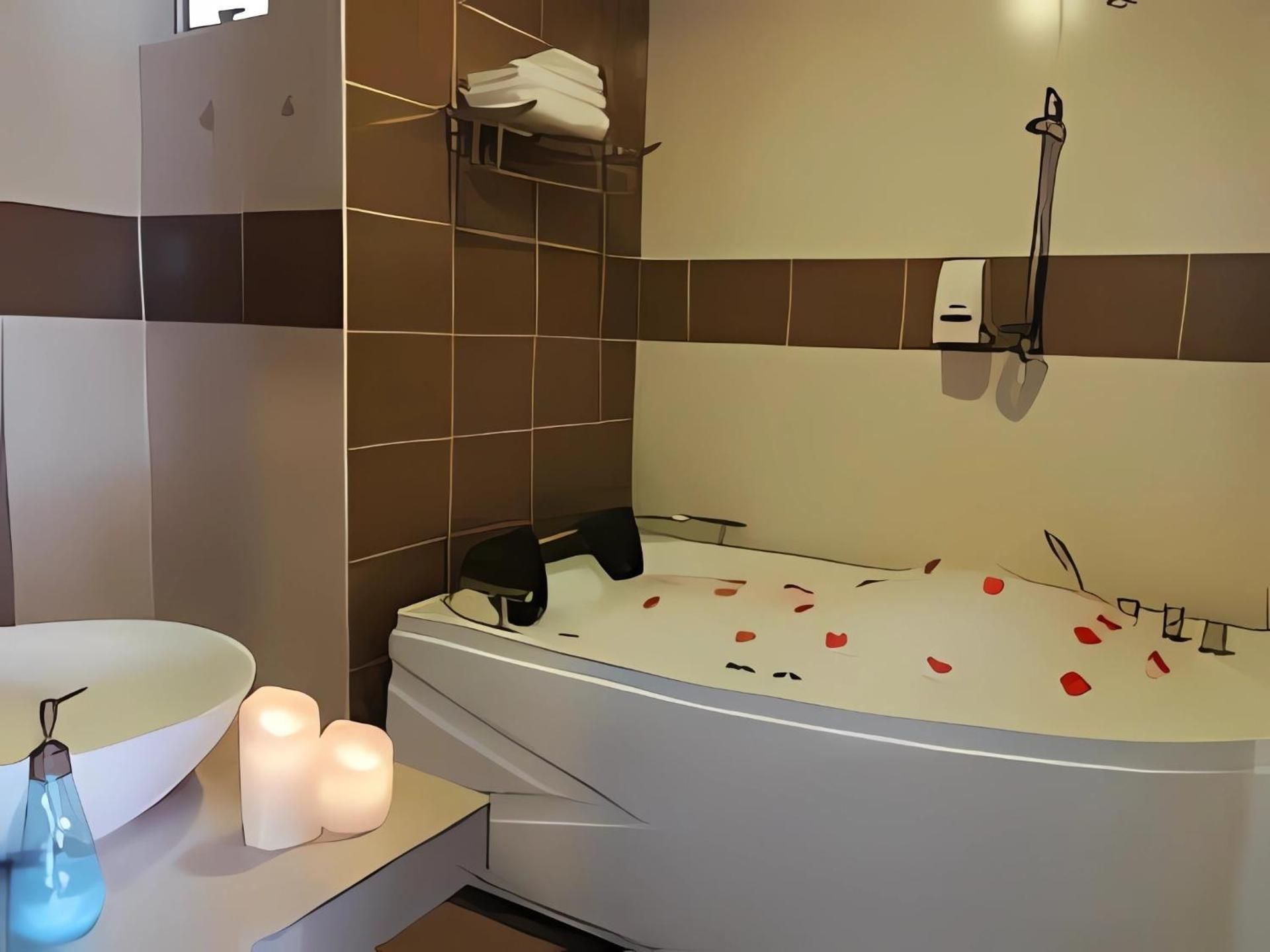Studio with Spa Bath (Free 2 Waterpark Tickets)