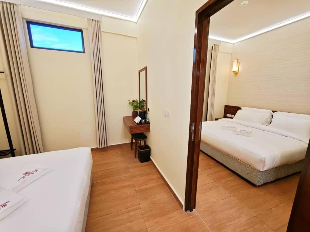 Standard - 1 Bed Queen Non-Smoking
