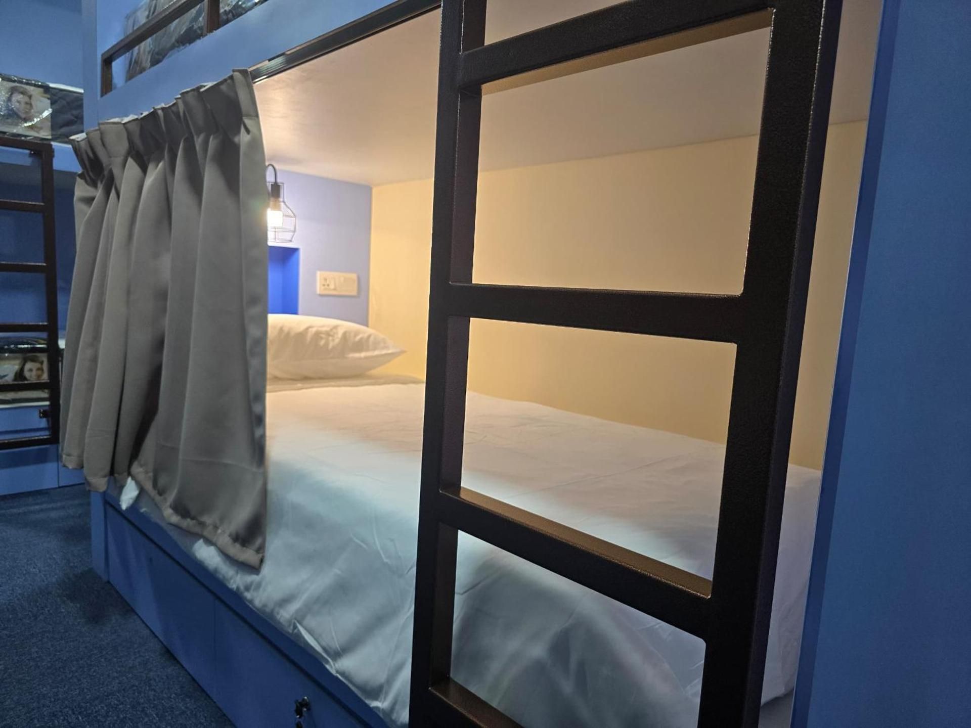 Single Bed in Dormitory Room