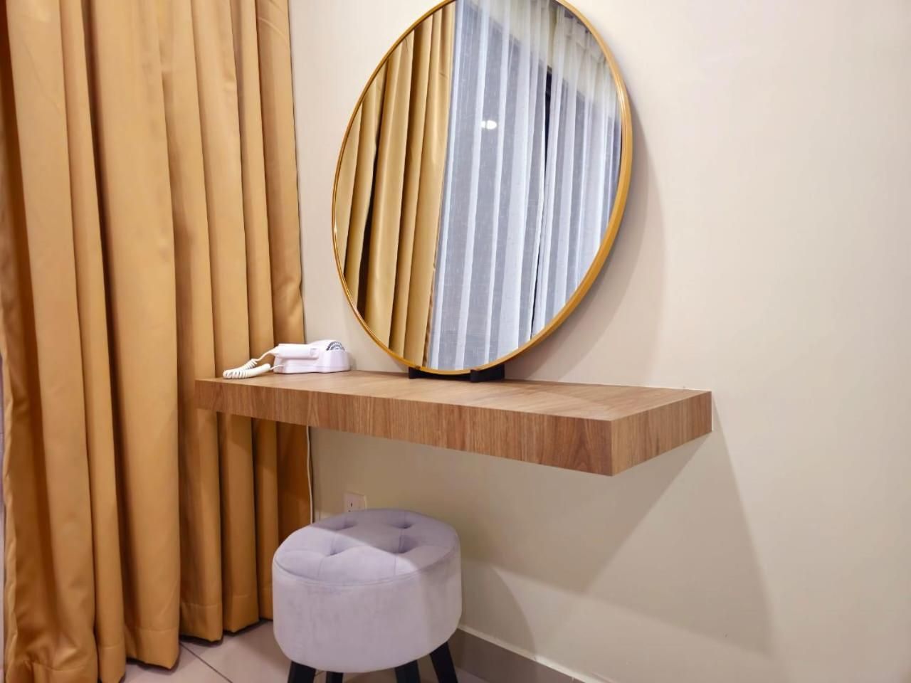 One-Bedroom Deluxe Apartment